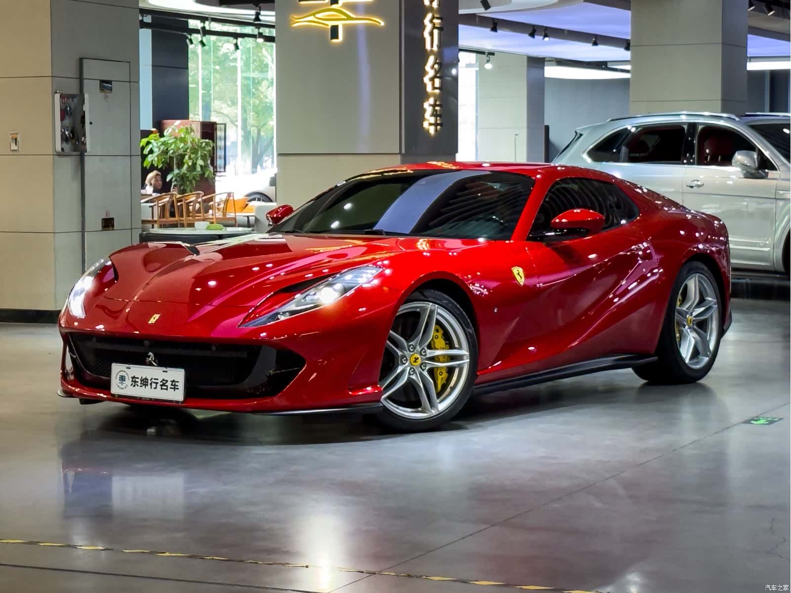 Ferrari 812, 2022 все фото