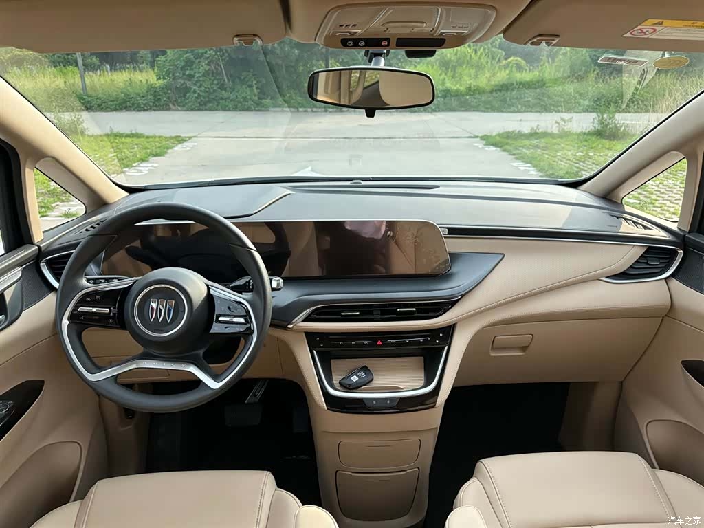 Buick GL8, 2025 11