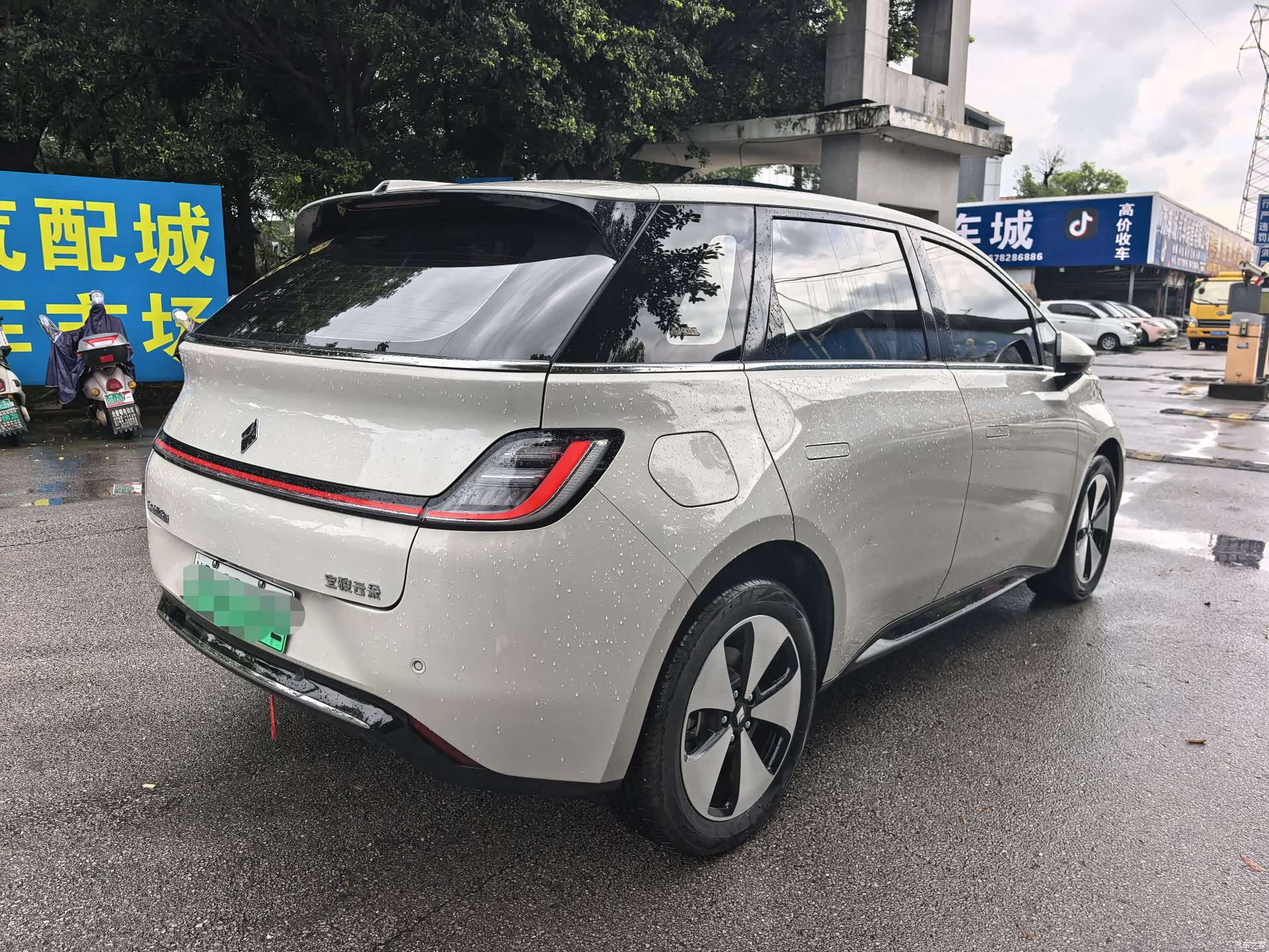 Wuling 460, 2024 6