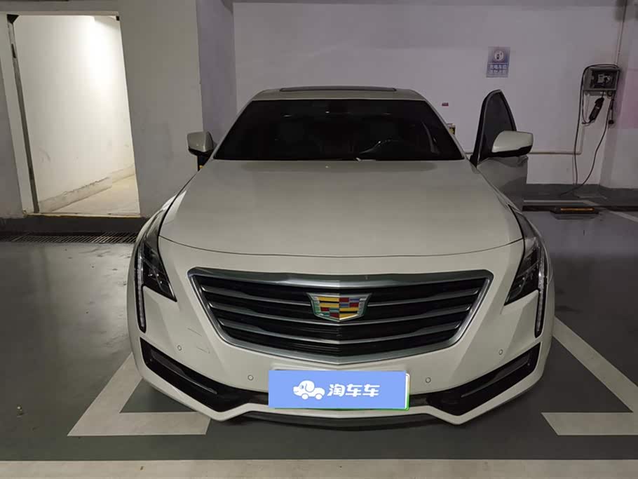 Cadillac CT6 PLUG-IN