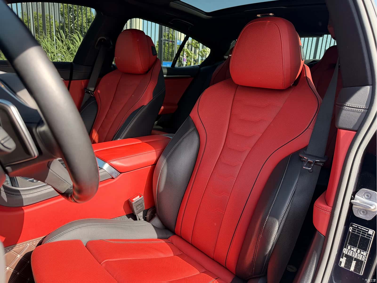 BMW 8 Series, 2024 14