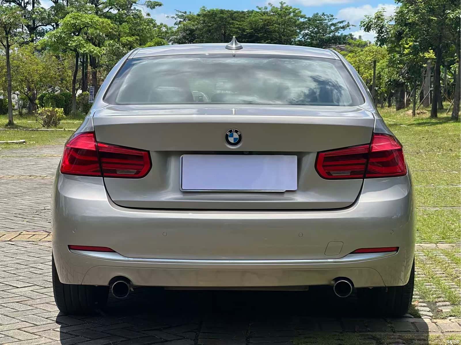 BMW 3 Series, 2016 10