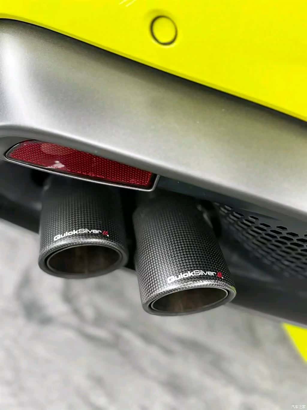 Aston Martin Vantage, 2019 все фото