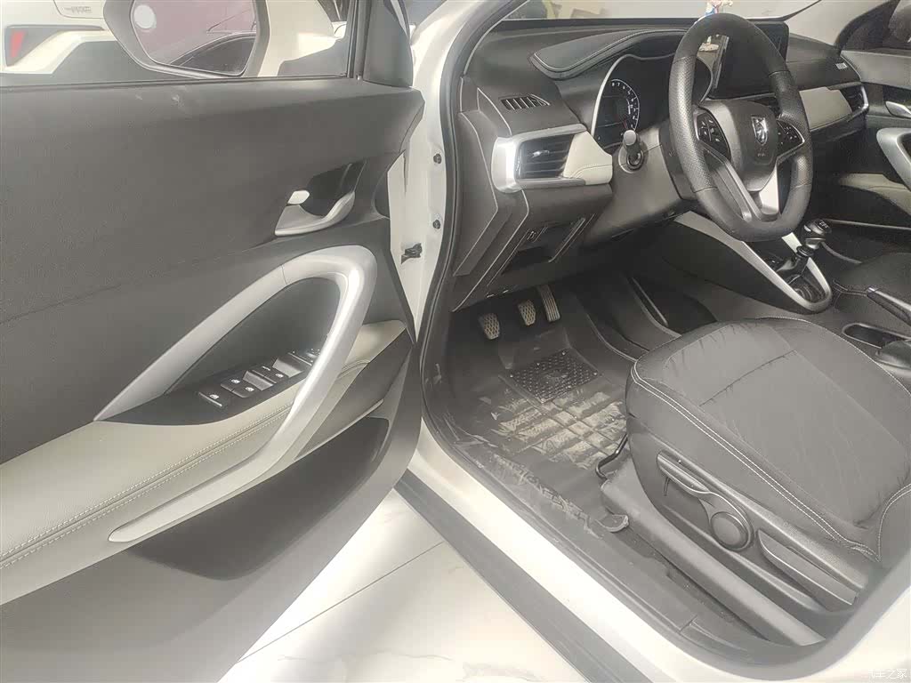 Wuling 510, 2020 16