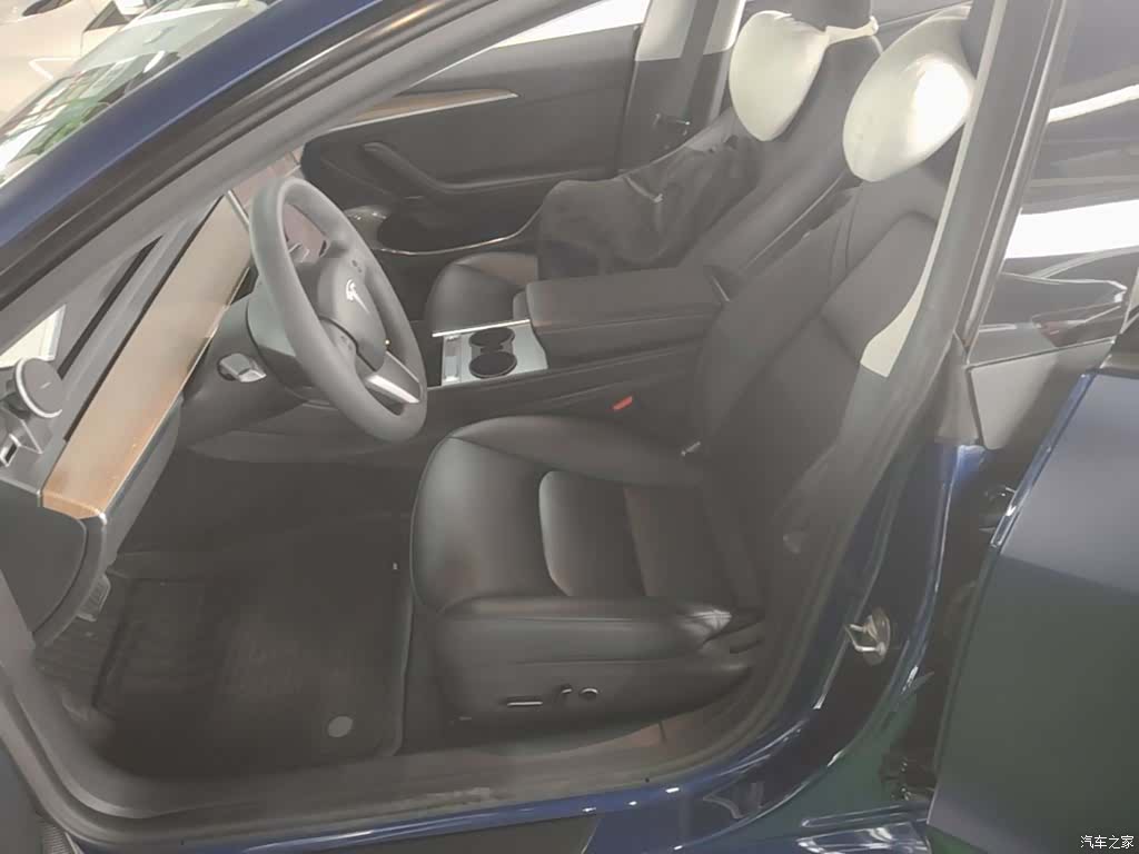 Tesla Model 3, 2023 14