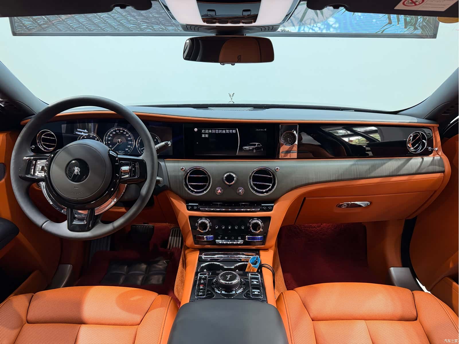 Rolls-Royce Ghost, 2022 8