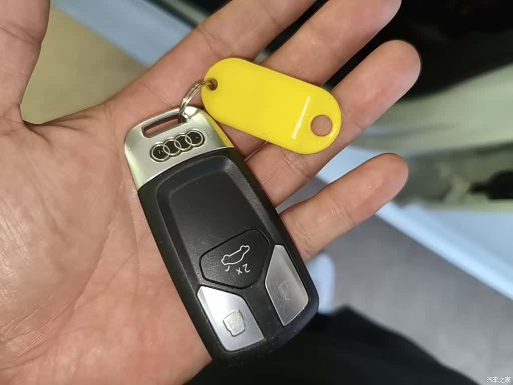 Audi A4L, 2020 9