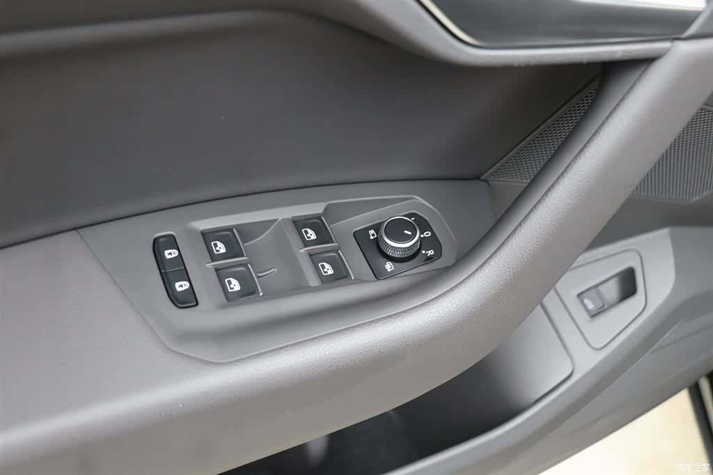 Volkswagen Touareg, 2024 11