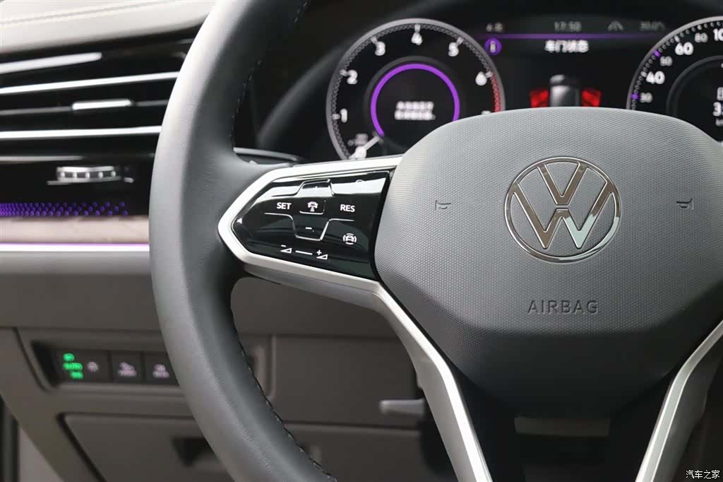 Volkswagen Touareg, 2024 16