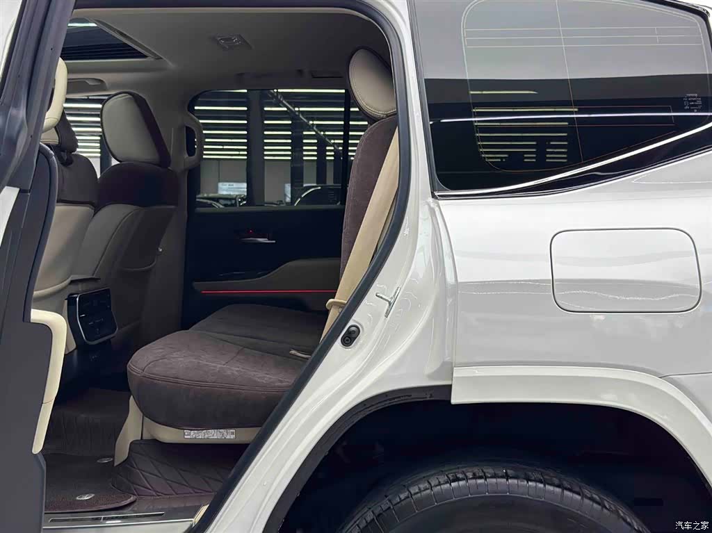 Toyota Land Cruiser, 2024 7