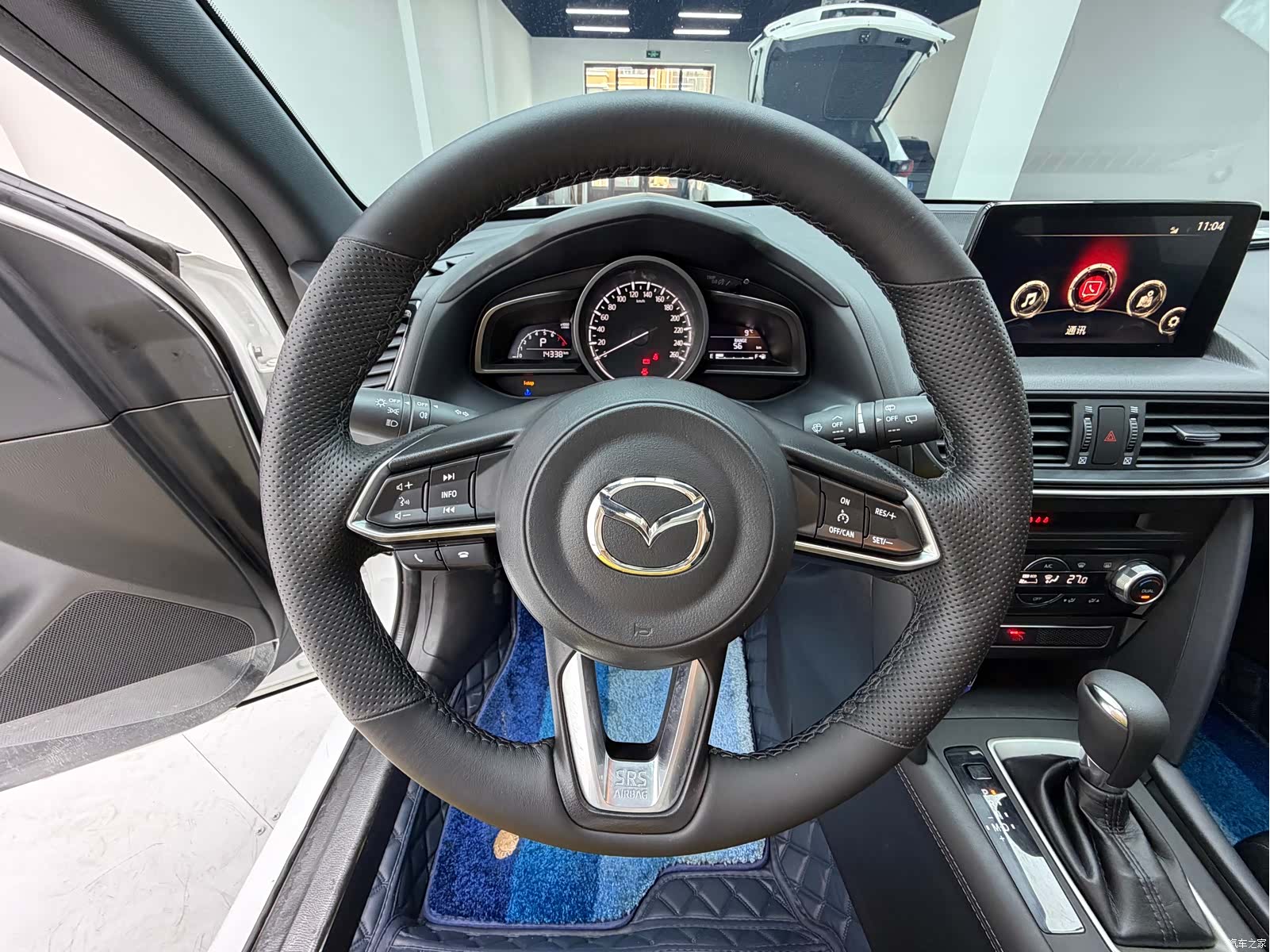 Mazda CX-4, 2023 9