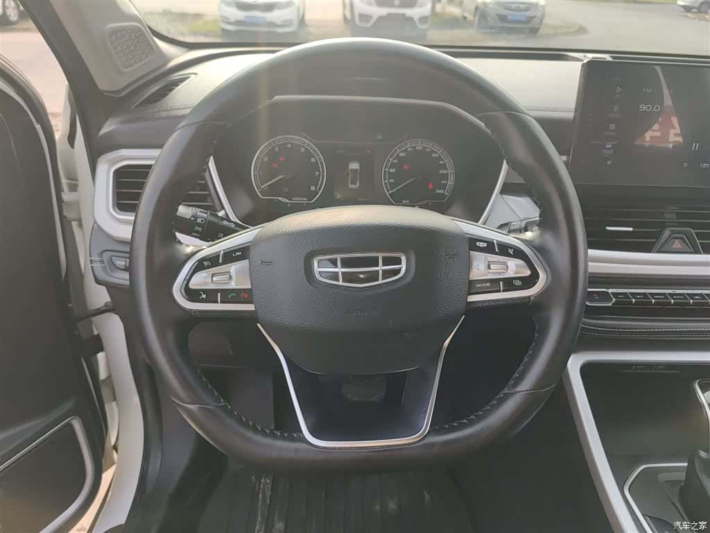 Geely X6, 2020 11