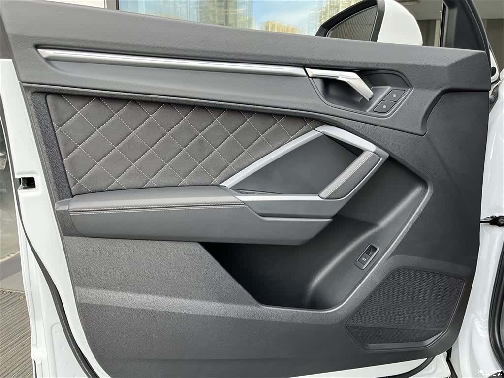 Audi Q3, 2024 12