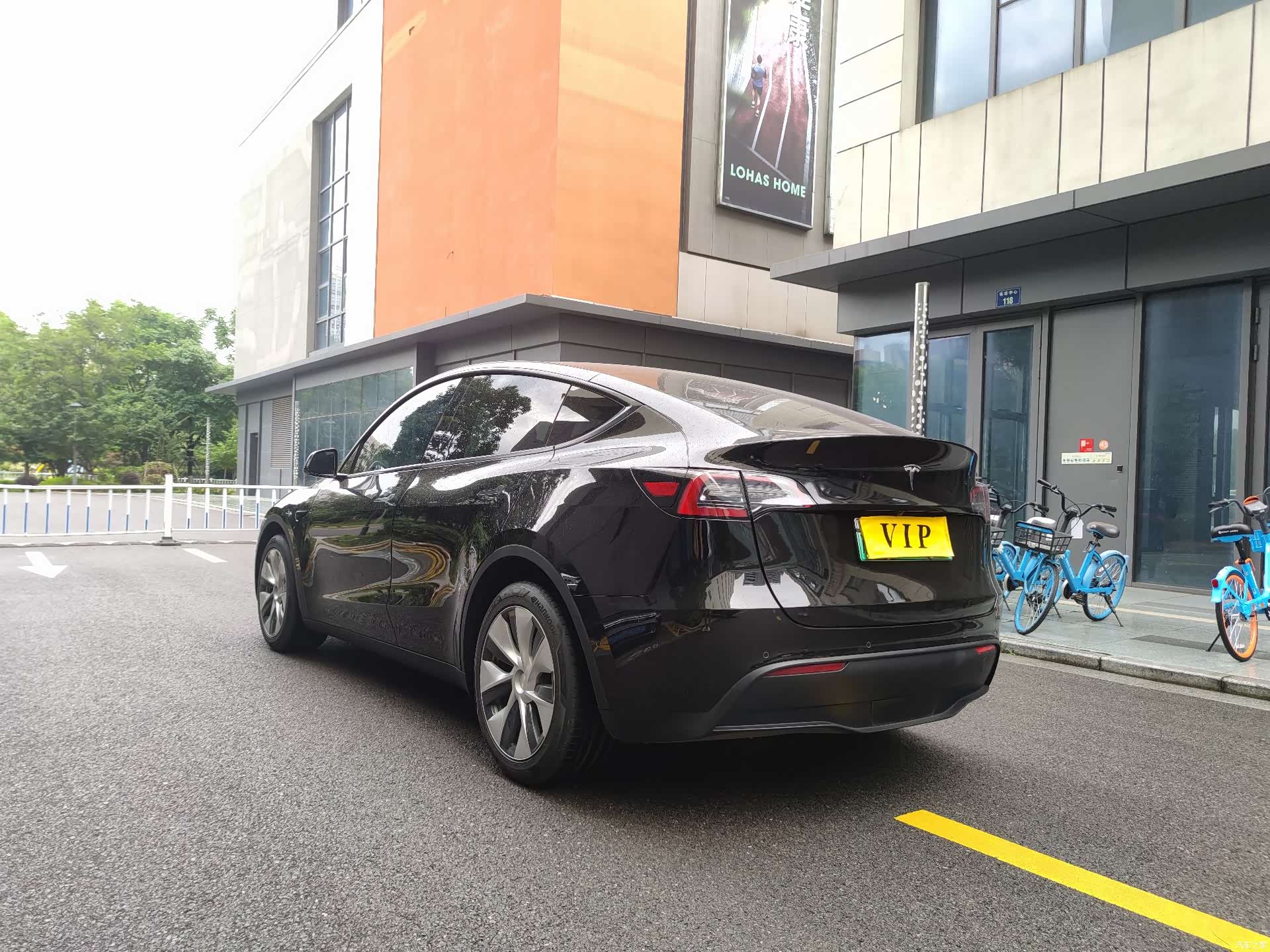 Tesla Model Y, 2021 17