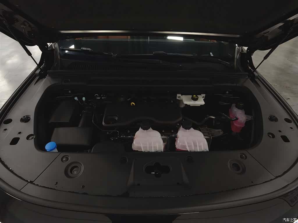 Leapmotor C16, 2025 6