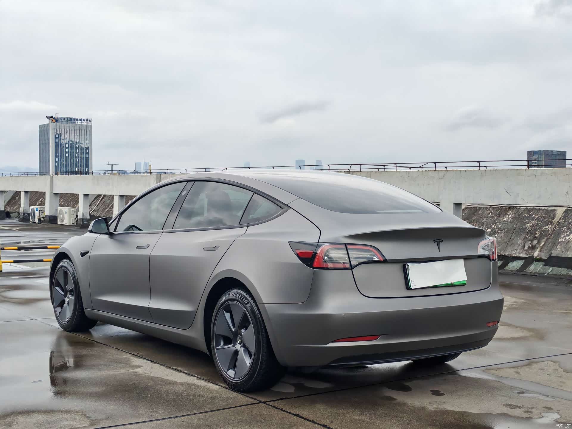 Tesla Model 3, 2022 все фото