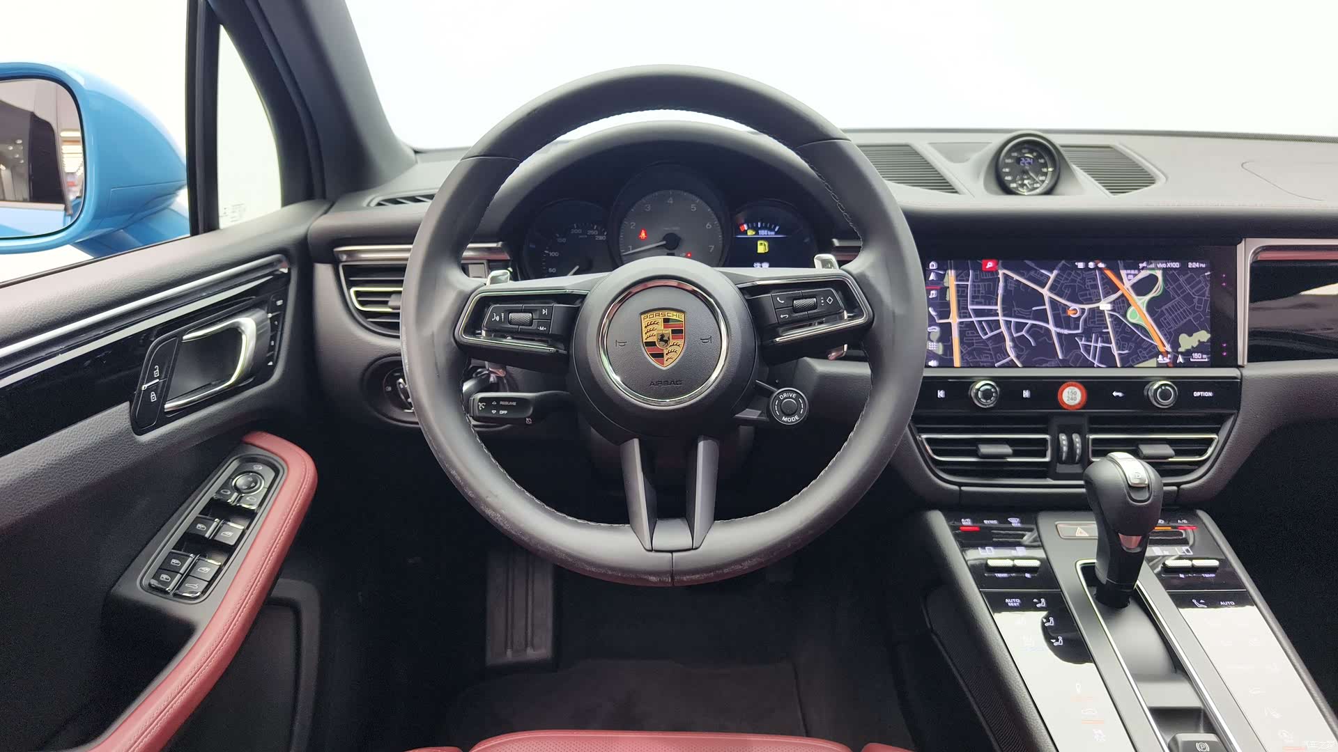 Porsche Macan, 2022 12