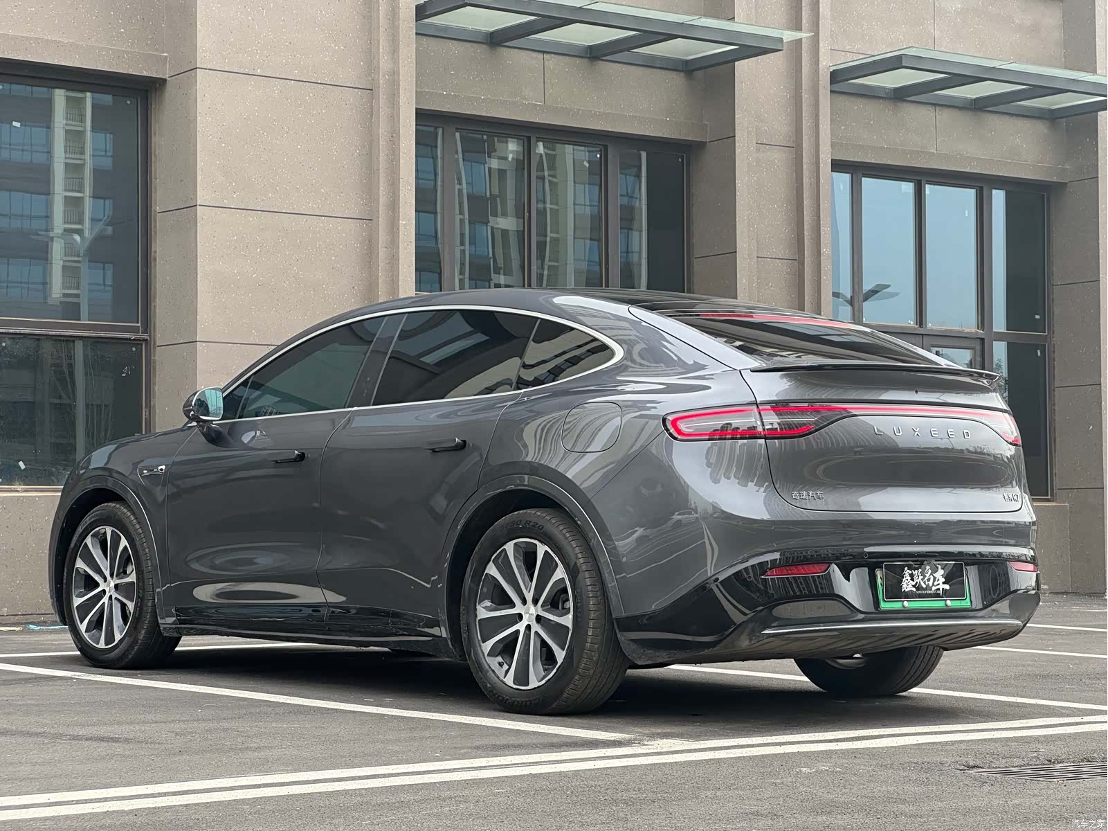 Luxeed R7, 2025 7