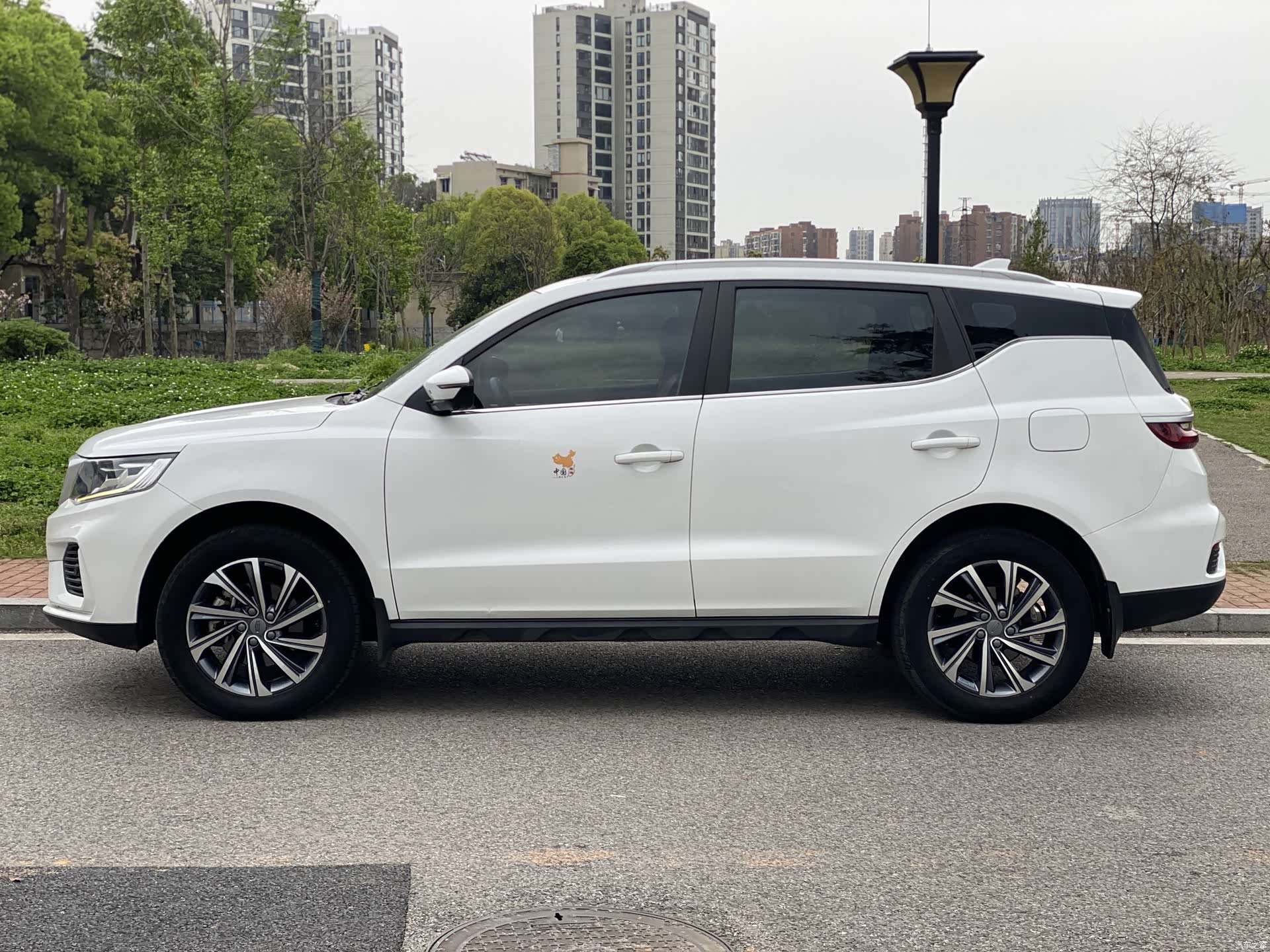 Geely X6, 2021 4