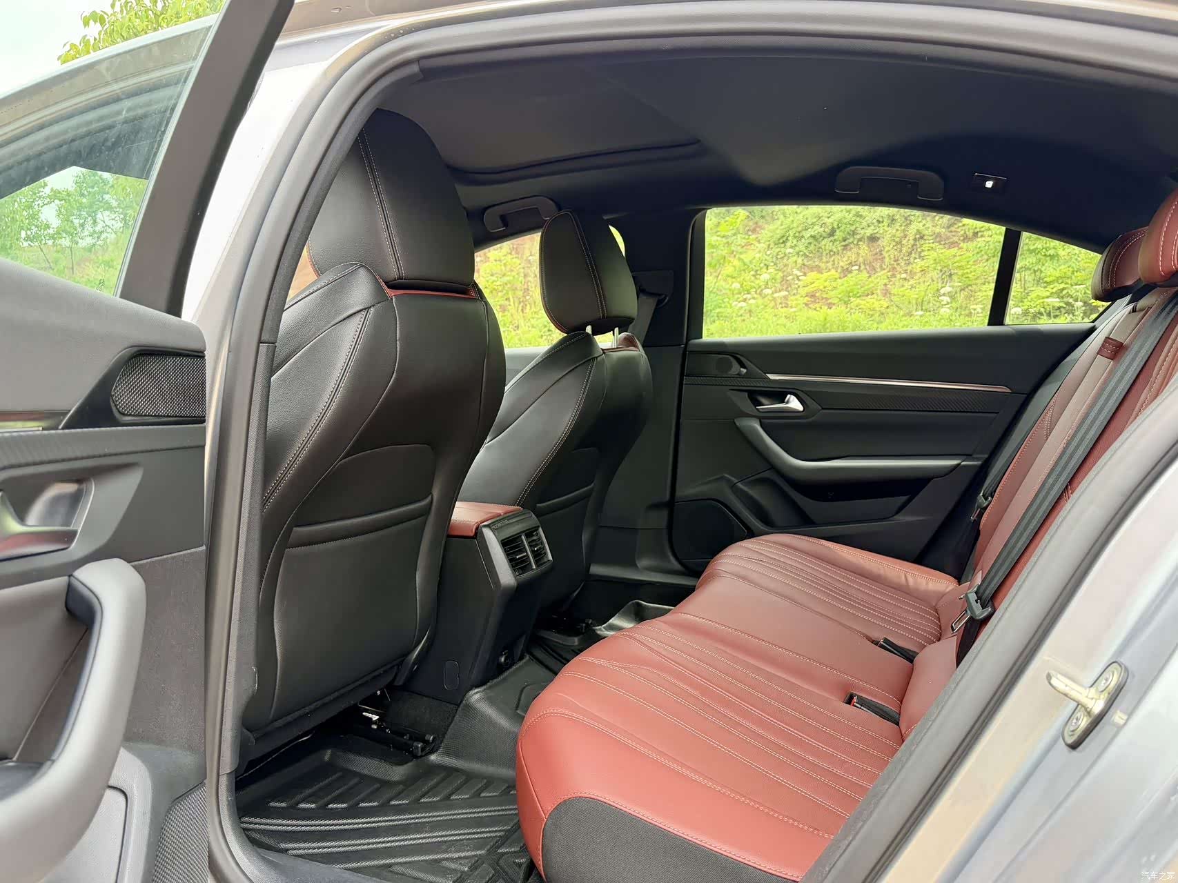 Peugeot 508L, 2023 11