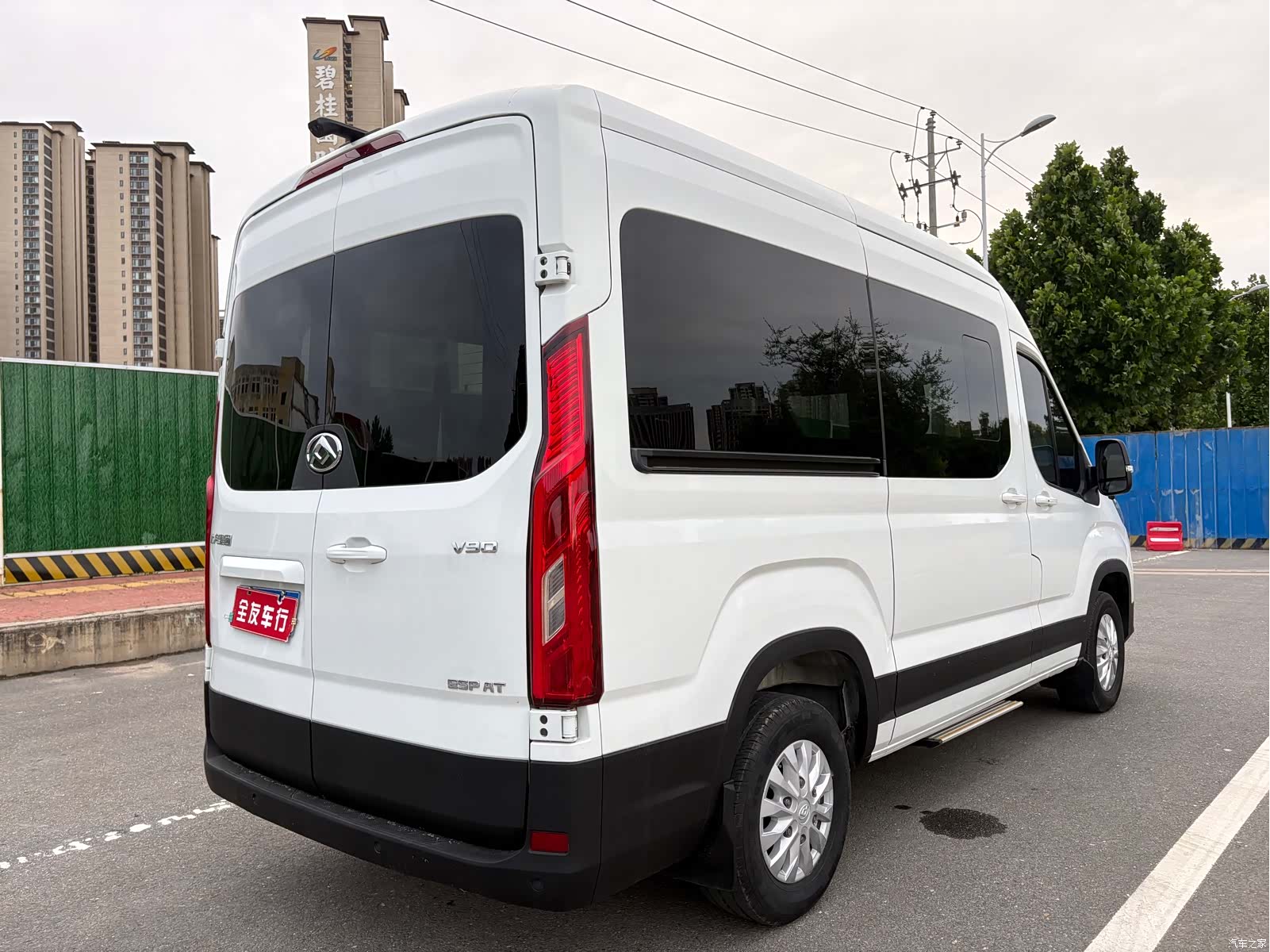 Maxus V90, 2021 4