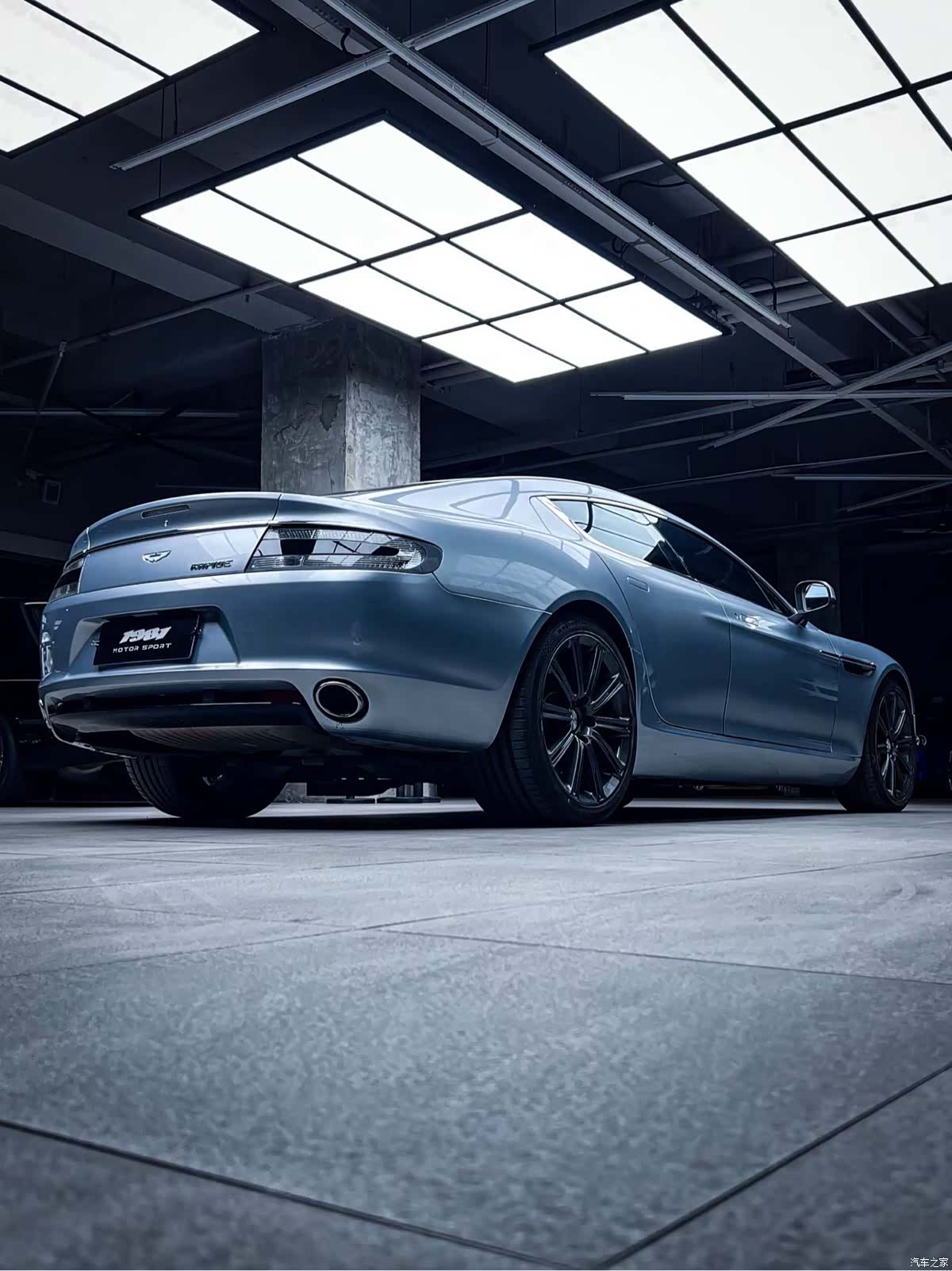 Aston Martin Rapide, 2013 4