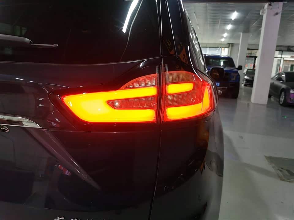 Ford Sharp World