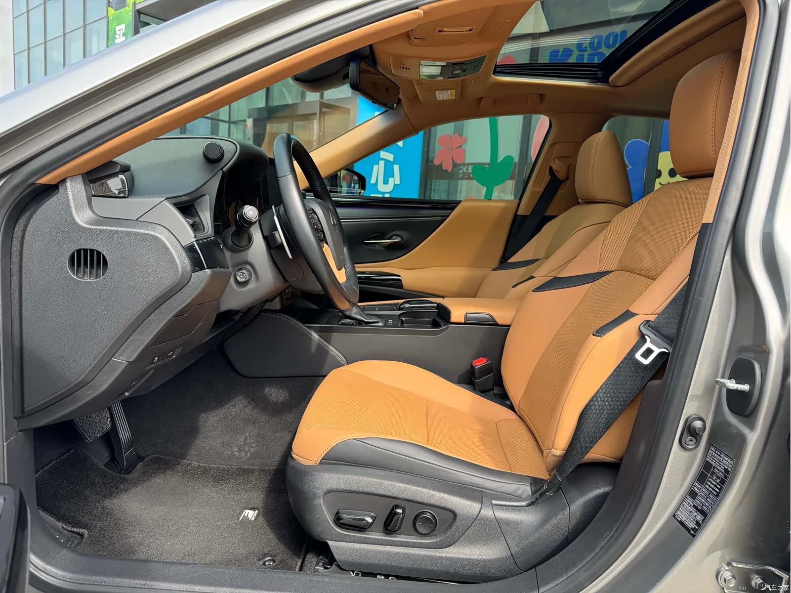 Lexus ES, 2022 7