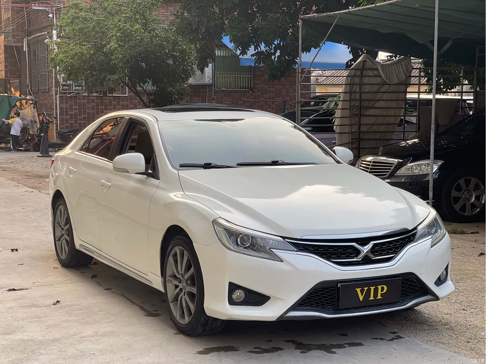 Toyota 2.5V, 2014 3