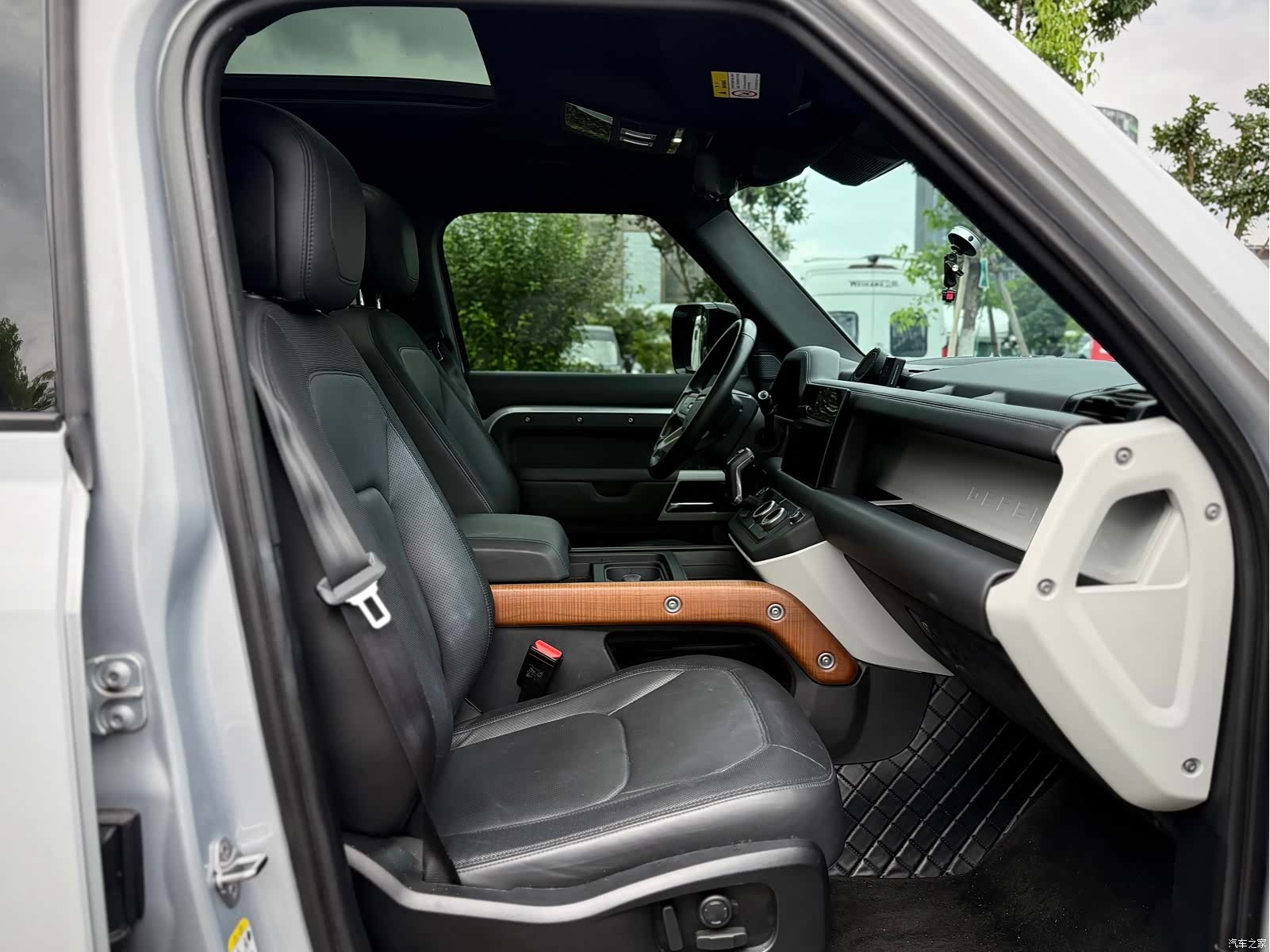 Land Rover Defender, 2022 17