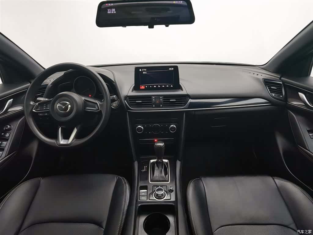 Mazda CX-4, 2020 все фото