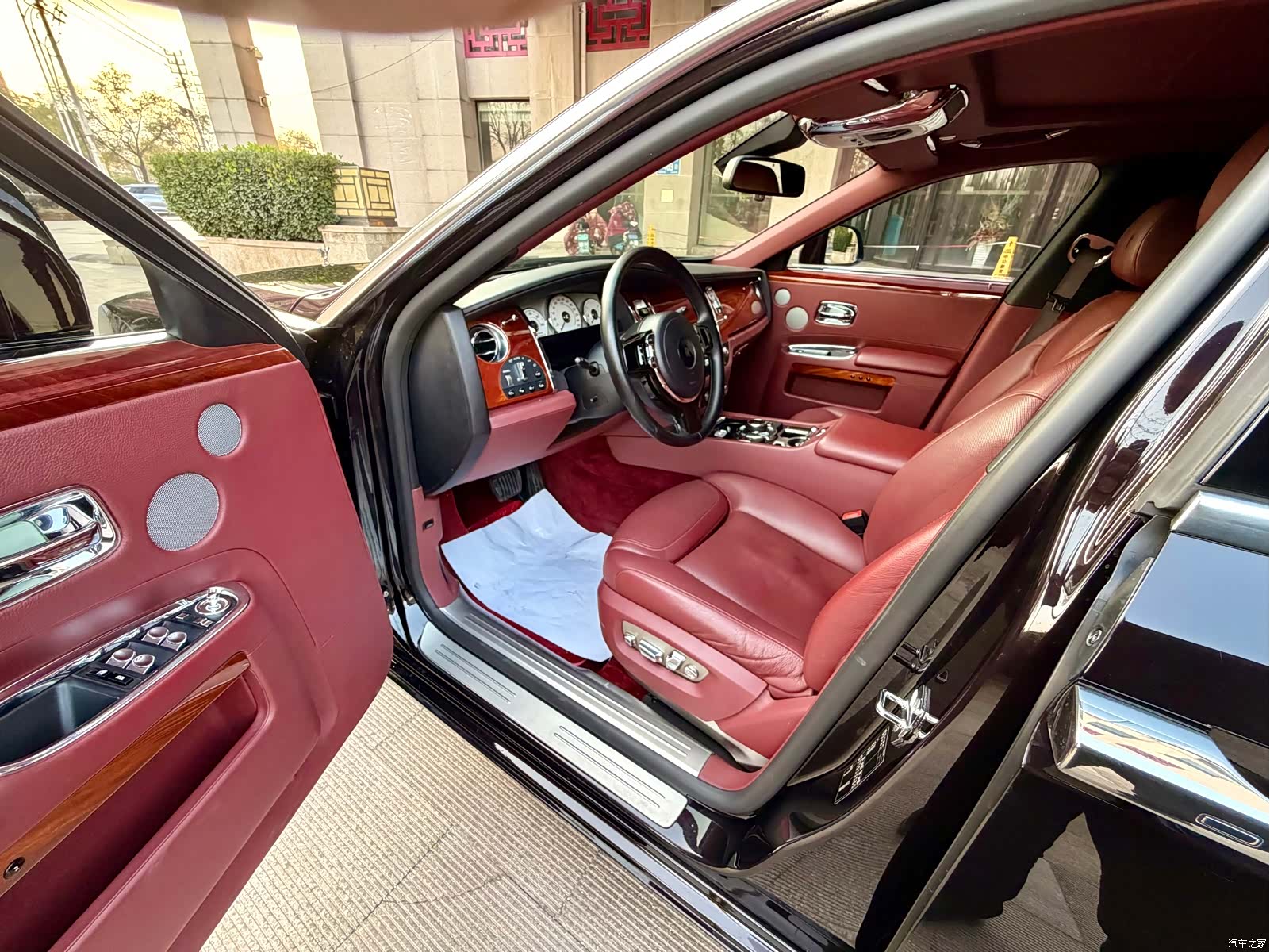 Rolls-Royce Ghost, 2018 10