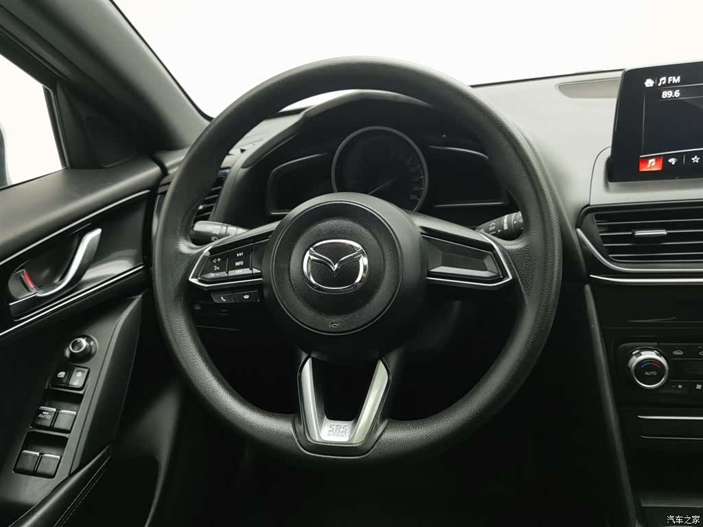 Mazda CX-4, 2020 11