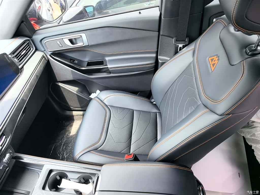 Ford Explorer, 2026 11