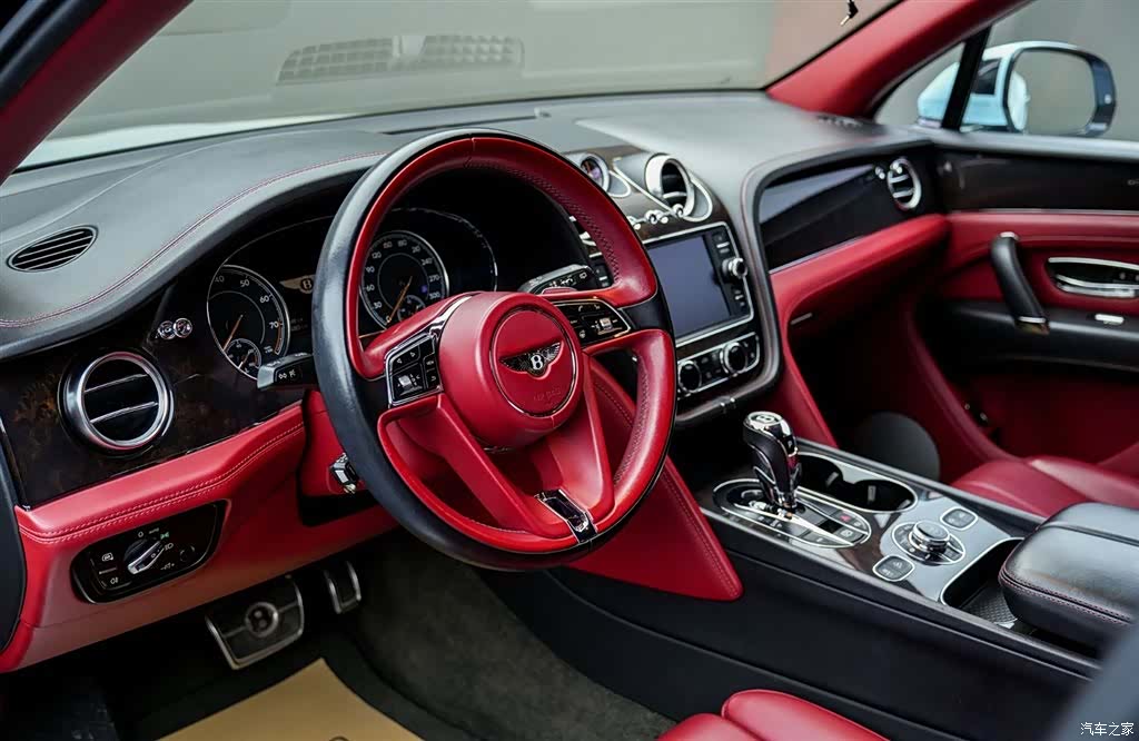 Bentley Bentayga, 2019 6