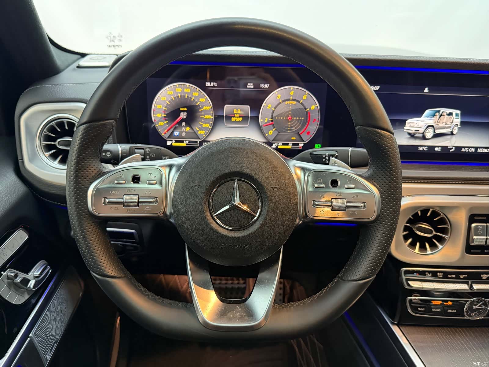 Mercedes-Benz G-Class, 2024 6