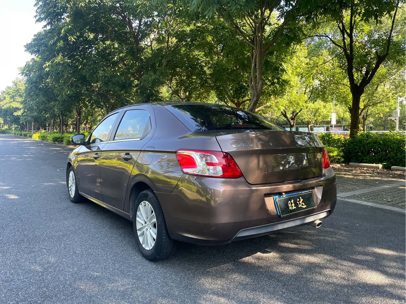 Peugeot 301, 2014 9