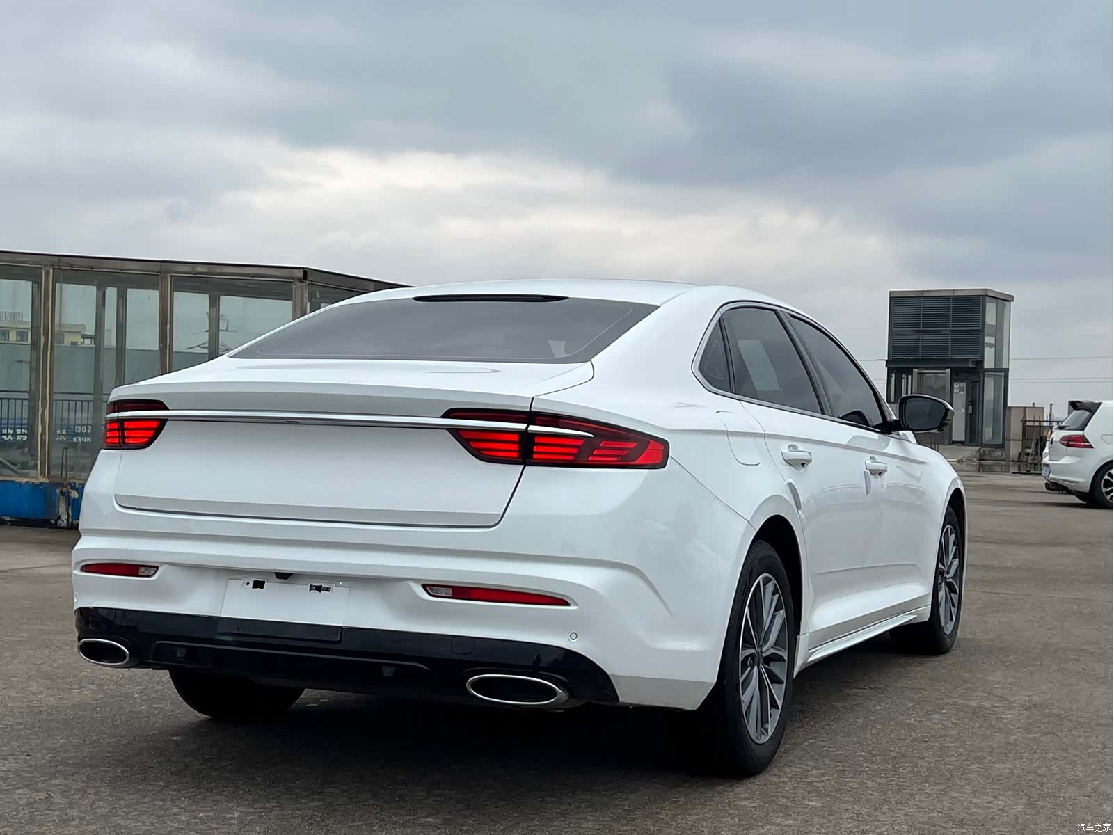 Geely Preface, 2024 14