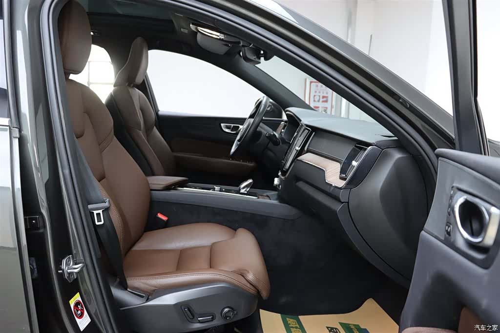 Volvo XC60, 2021 12