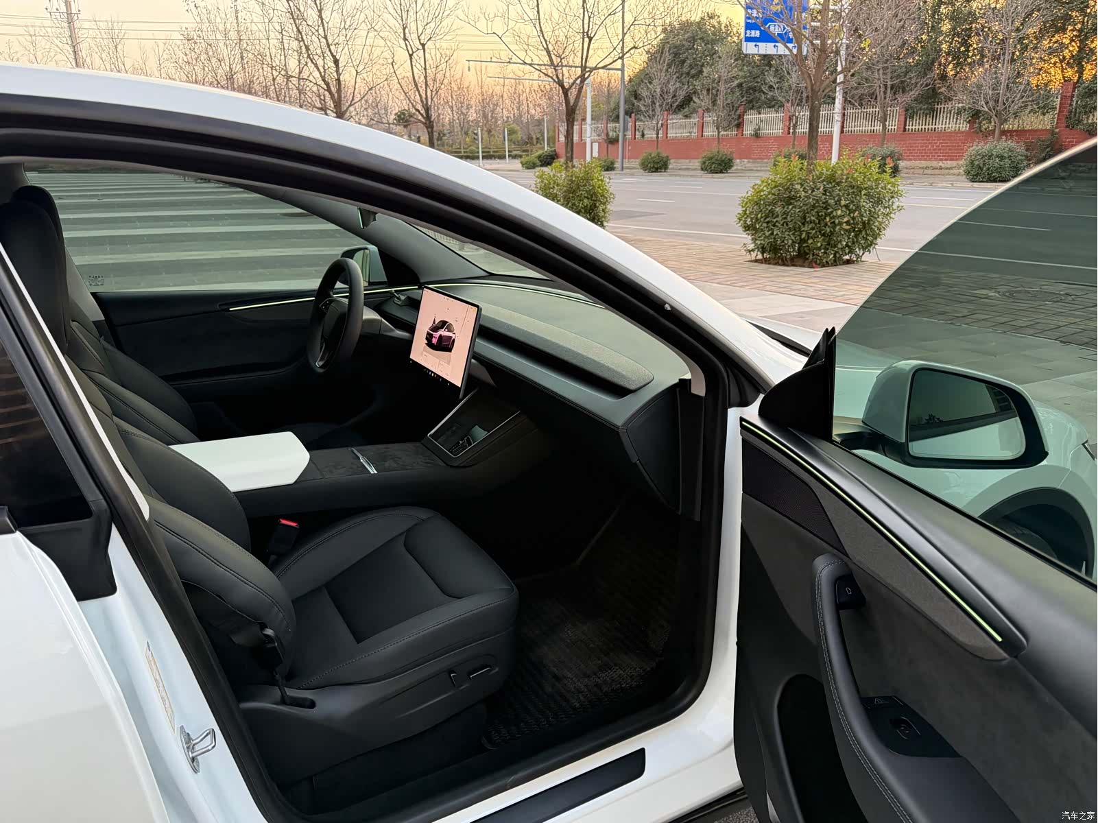 Tesla Model Y, 2025 9