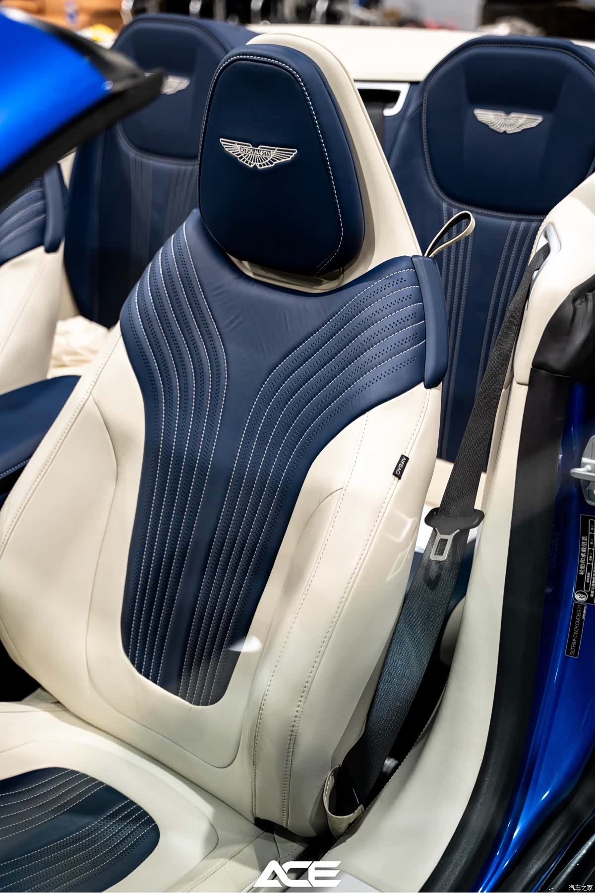 Aston Martin DB11, 2019 10