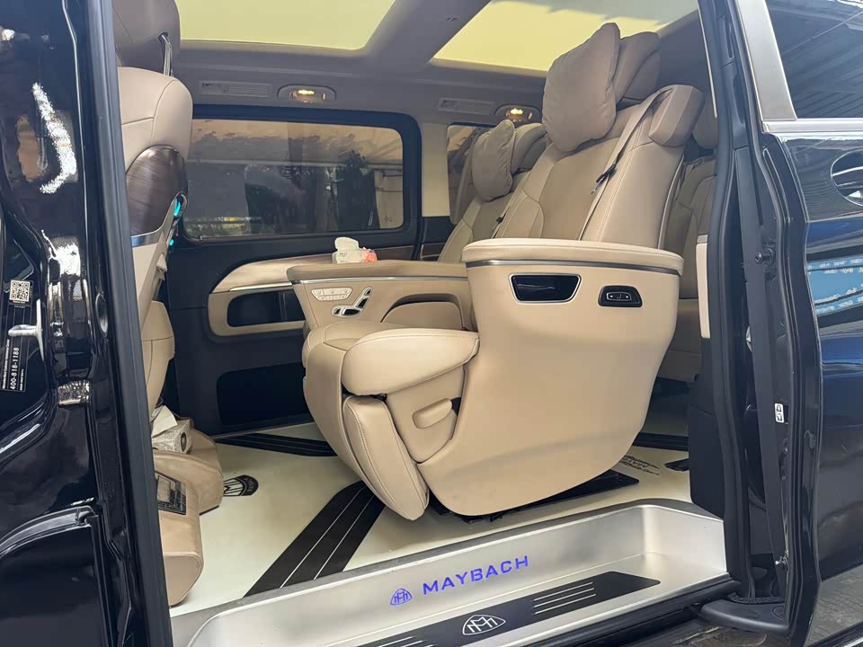 Mercedes-Benz V-class