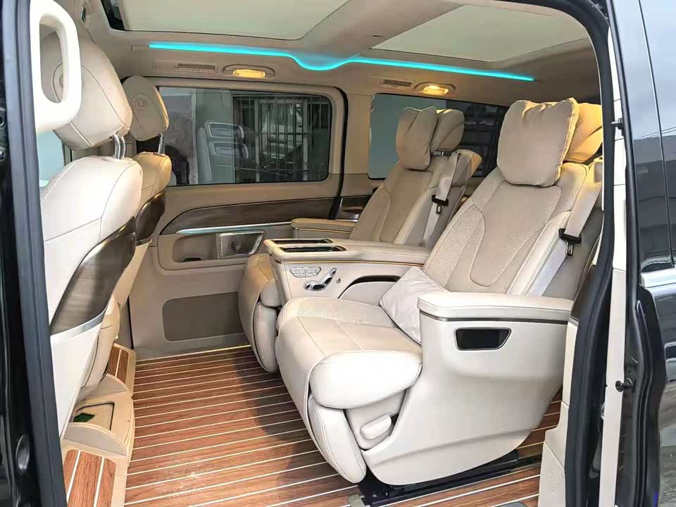 Mercedes-Benz V-class