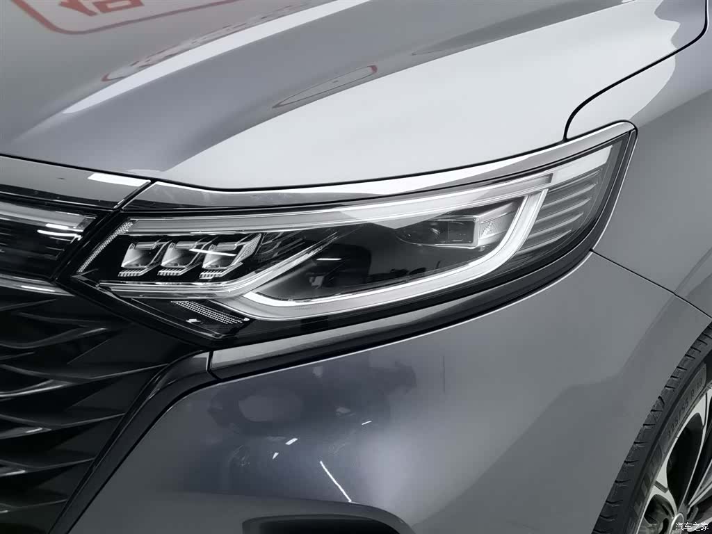 Roewe iMAX8, 2021 7