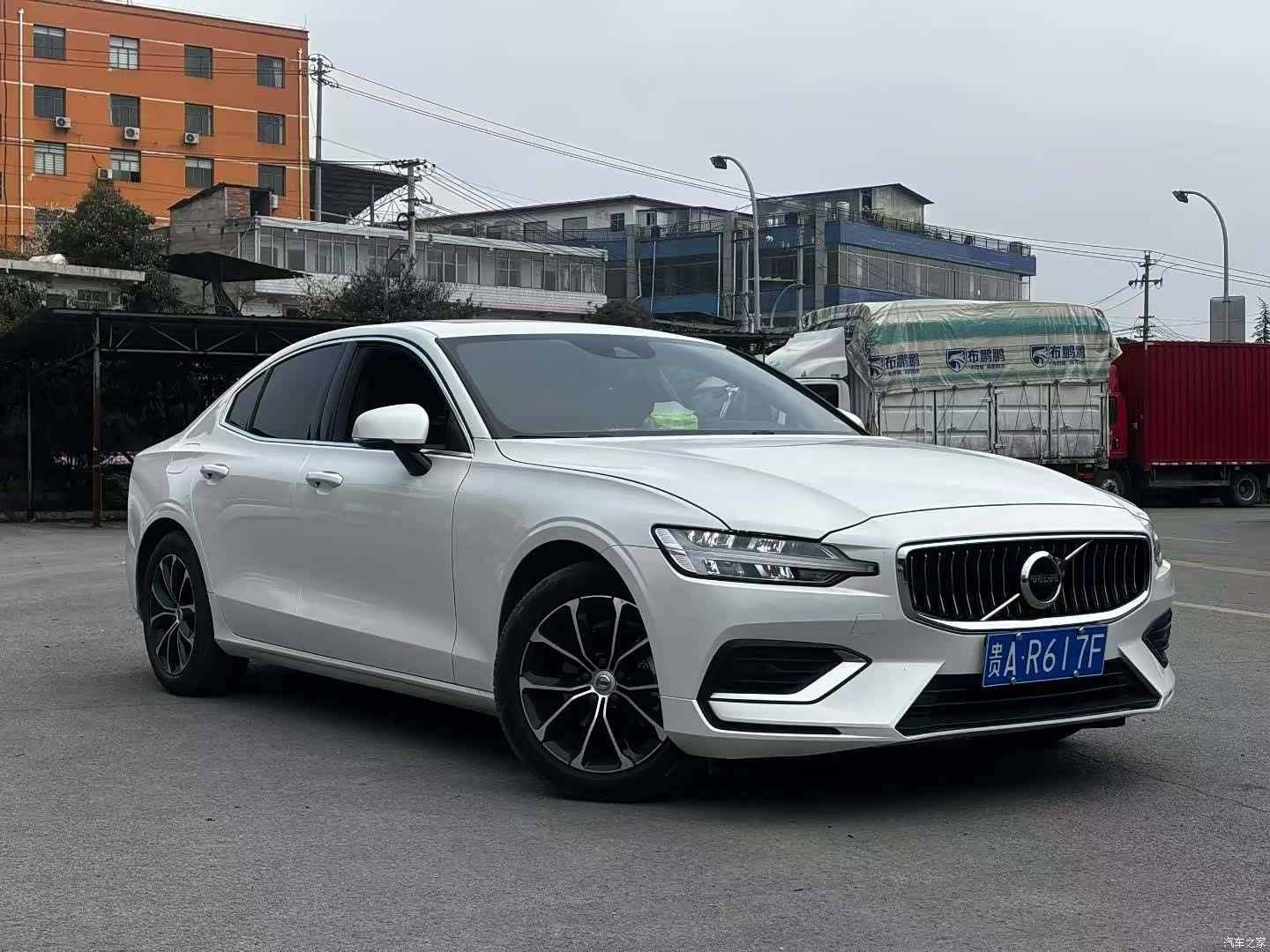 Volvo S60, 2021 3