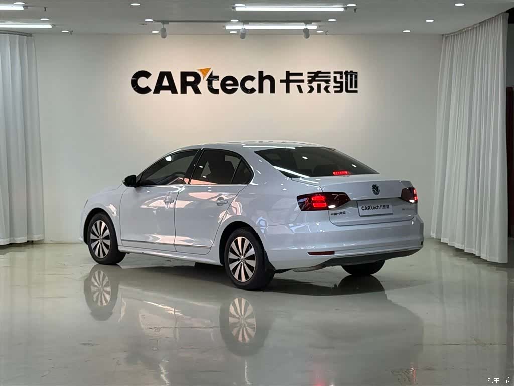 Volkswagen Sagitar, 2019 6