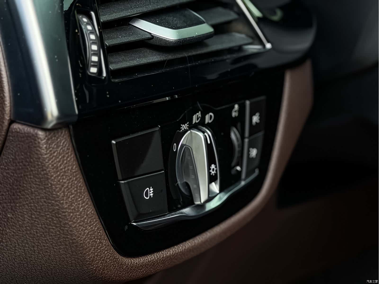 BMW 5 Series, 2020 11
