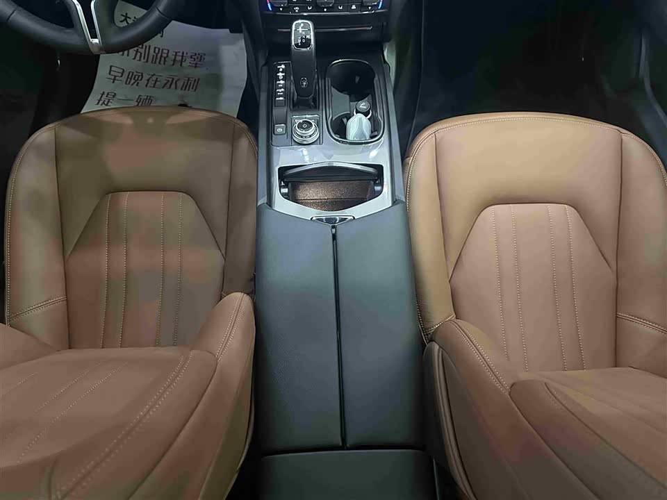 Maserati Ghibli Maserati Ghibli