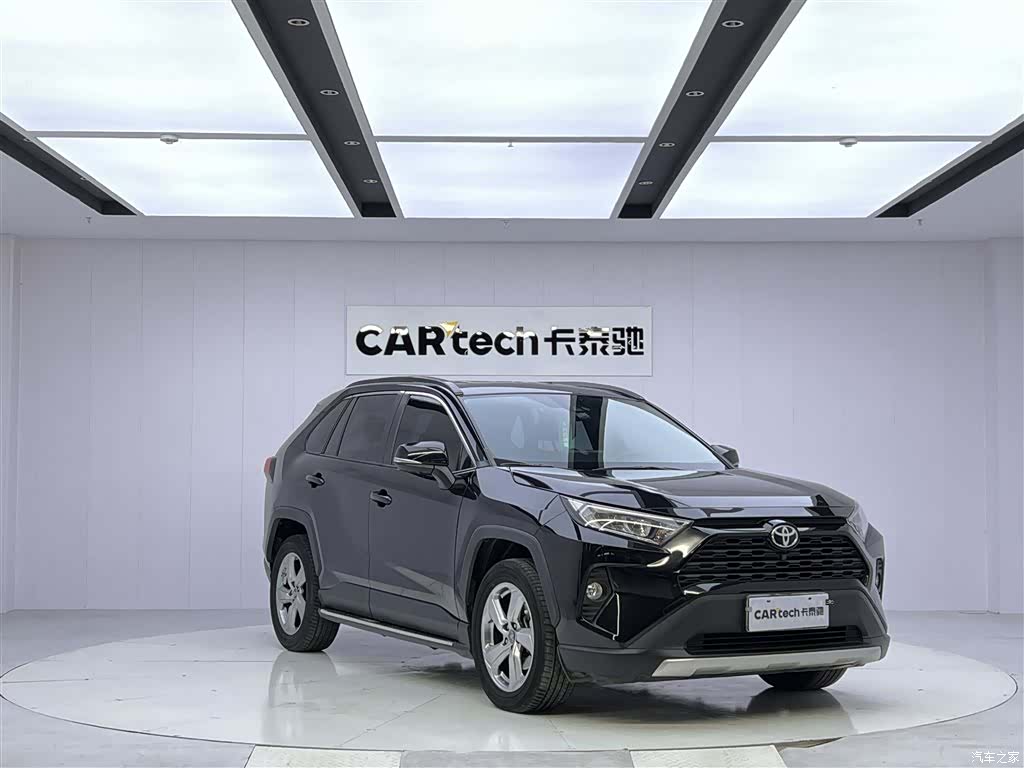 Toyota RAV4, 2022 2