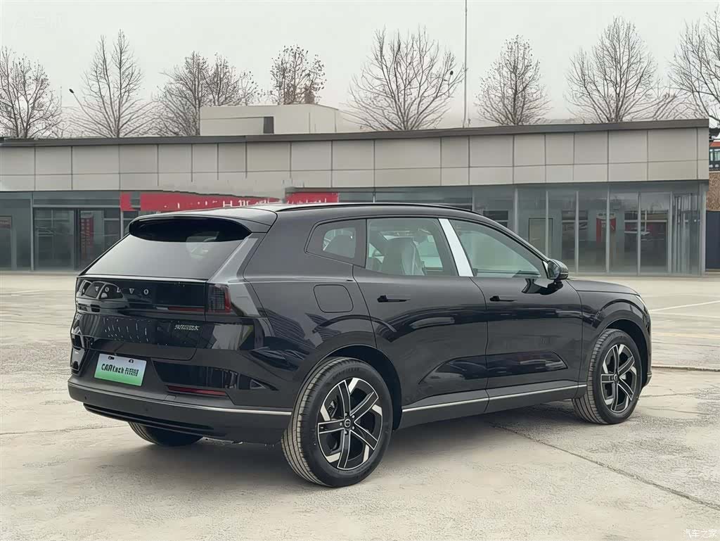 Volvo XC70, 2026 3